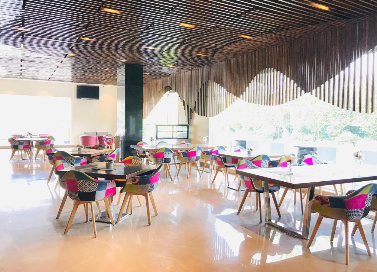Golden Tulip City Centre Gurgaon Ngoại thất bức ảnh
