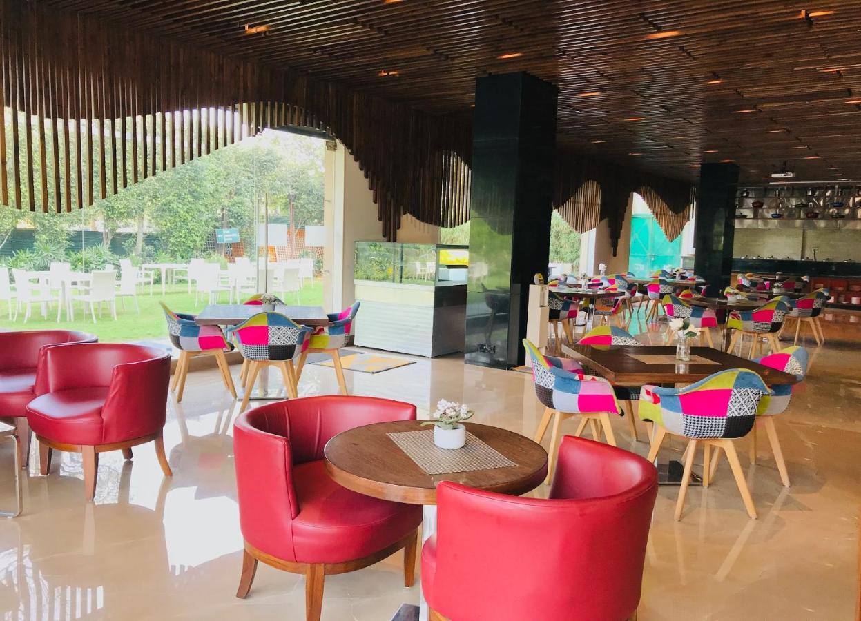 Golden Tulip City Centre Gurgaon Ngoại thất bức ảnh