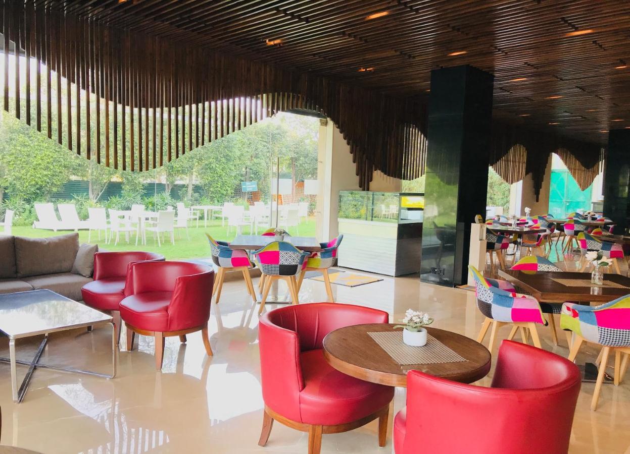 Golden Tulip City Centre Gurgaon Ngoại thất bức ảnh